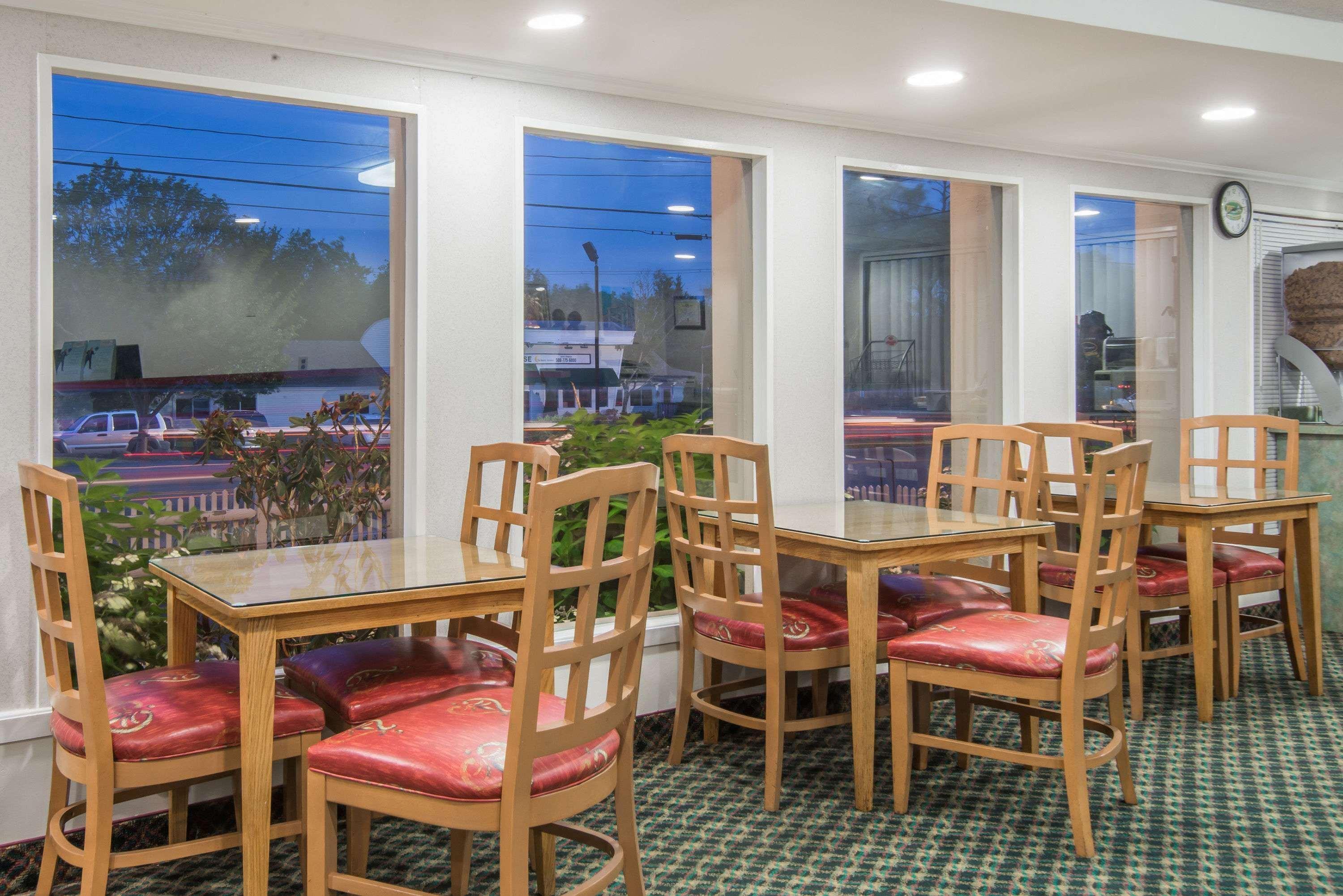 Relax Inn Cape Cod West Yarmouth Hyannis Exterior foto